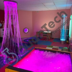 PISCINA DE PELOTAS CON LUZ LED Y ESCALERA 140x140x40cm BLANCA Y DE COLORES