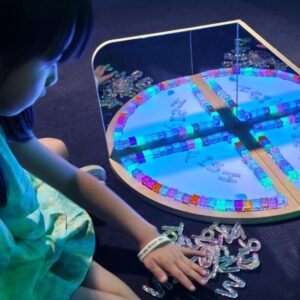 MESA SENSORIAL DE EXPLORACION CON ESPEJOS 35 CM